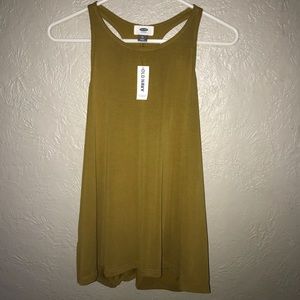 SOLD  women’s old navy tank top nwt